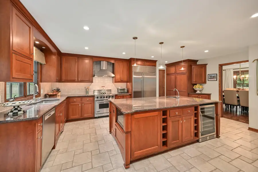 9506 N Wakefield Ct, Bayside, WI 53217 - #3