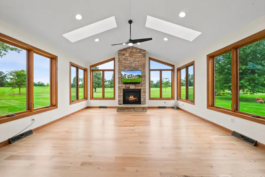 1570 Fairway Ct, Geneva, WI 53147 - #3