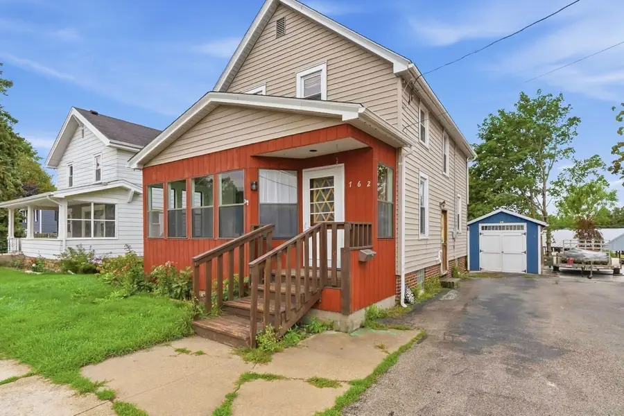 762 Pine St, Sheboygan Falls, WI 53085 - #2