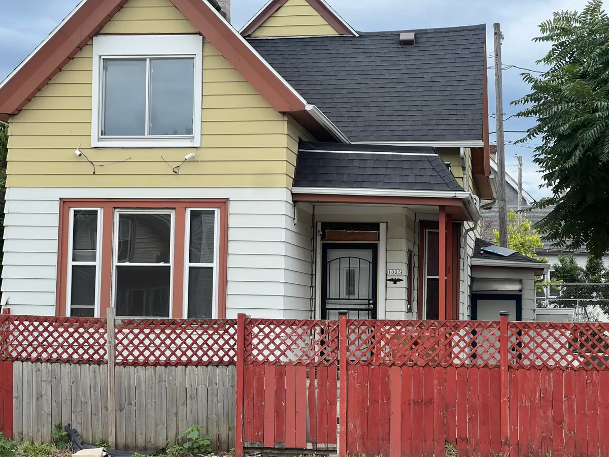 1023 W Greenfield Ave, Milwaukee, WI 53204 - #1