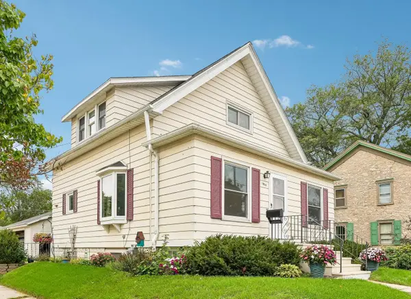 1059 9th Ave, Grafton, WI 53024