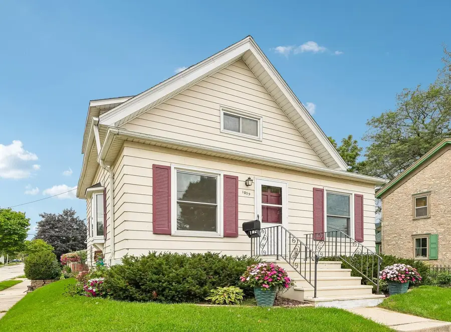 1059 9th Ave, Grafton, WI 53024 - #2