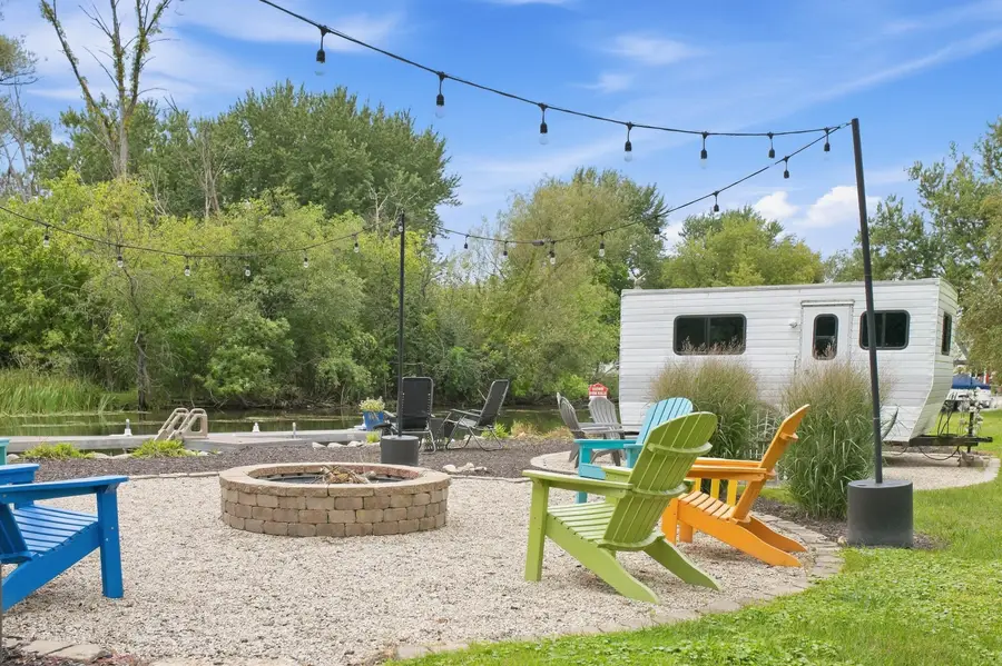 34215 Venice Park Rd, Summit, WI 53018 - #3