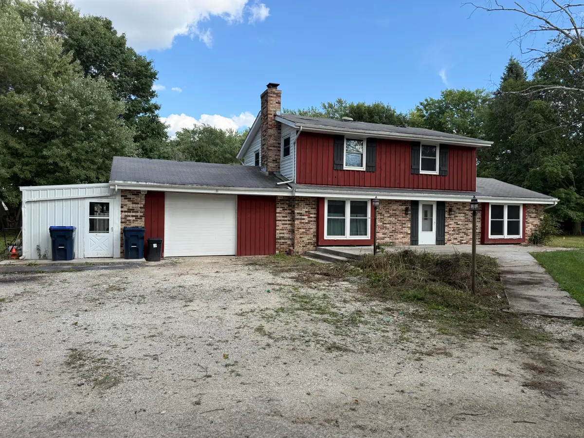 W231S6190 Charles Dr, Waukesha, WI 53189 - #1