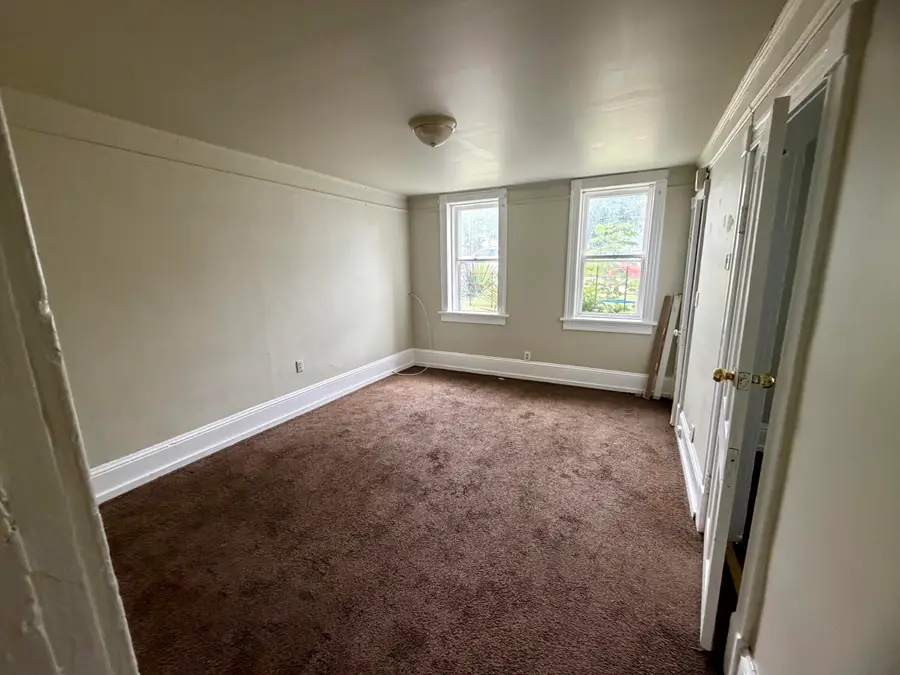 2451 S 11th St, Milwaukee, WI 53215 - #2
