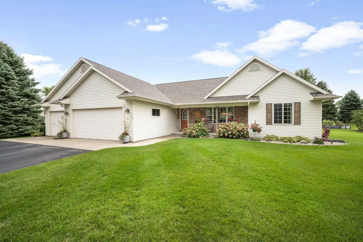 W3836 Somerset Ct, Saint Peter, WI 54937 - #1