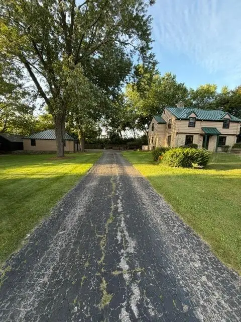 1177 Lakefield Rd, Grafton, WI 53024