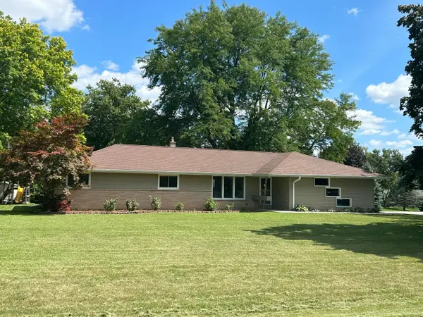 4380 N 143rd St, Brookfield, WI 53005