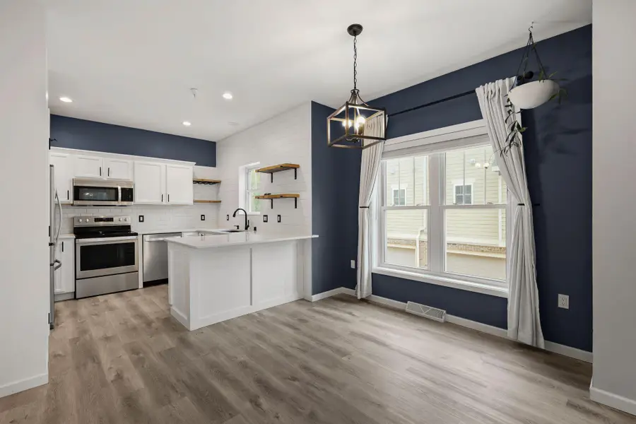 3929 Maple Grove Dr, Madison, WI 53719 - #2