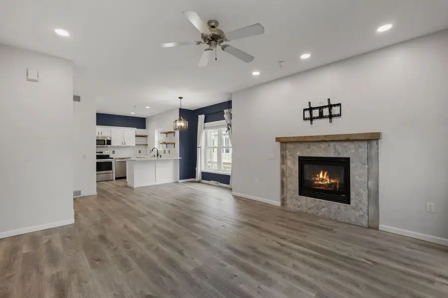 3929 Maple Grove Dr, Madison, WI 53719 - #3