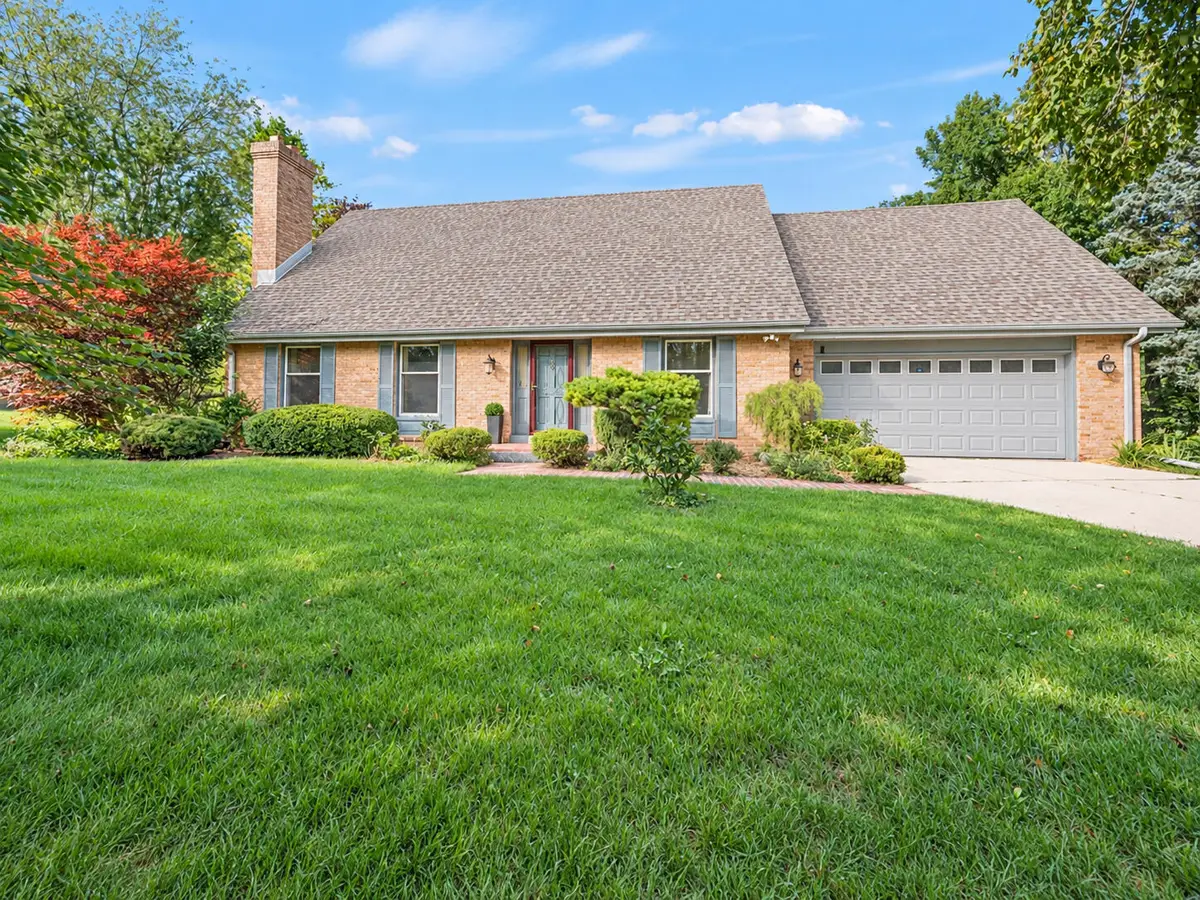 1530 W Zedler Ln, Mequon, WI 53092 - #1
