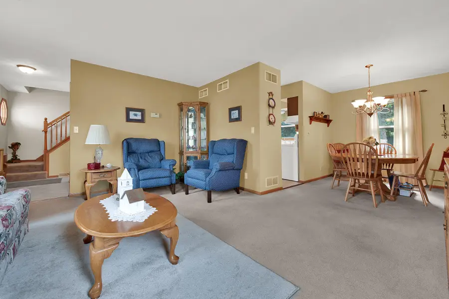 7941 S Cecily Dr, Oak Creek, WI 53154 - #3
