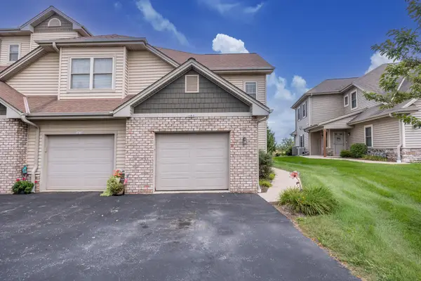 1680 New Port Vista Dr, Port Washington, WI 53024