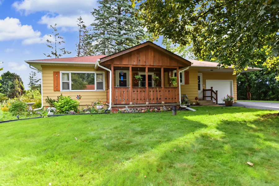 W188N9690 Orchard Dr, Germantown, WI 53022 - #2
