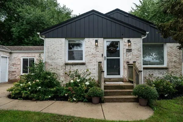 15565 Carpenter Rd, Brookfield, WI 53005