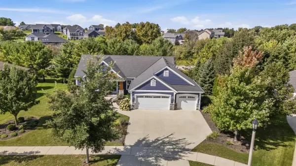 617 Evergreen Ter, Port Washington, WI 53074