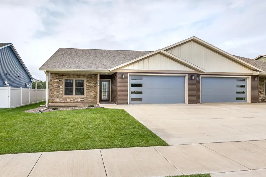 3144 Norse Dr, Holmen, WI 54636 - #2
