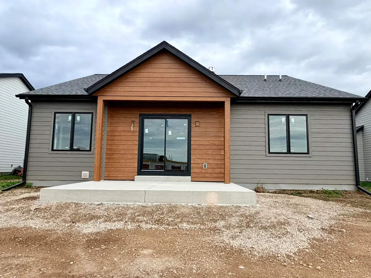 842 Stanton Way, Saukville, WI 53080 - #1