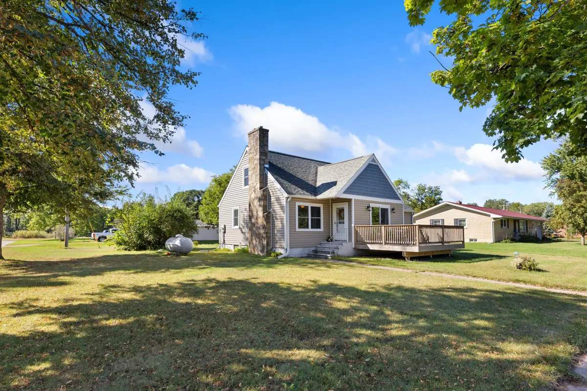 301 Michaels St, Cochrane, WI 54622 - #1