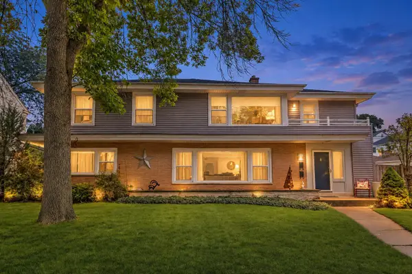 4441 N Wildwood Ave, Shorewood, WI 53211