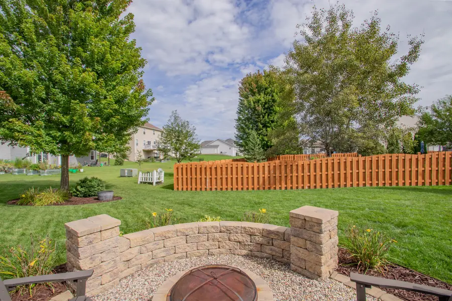 435 Crestwood Dr, Johnson Creek, WI 53038 - #3