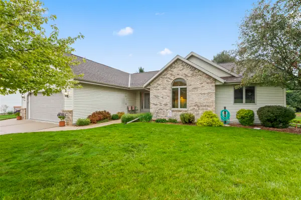 506 E Rossman St, Hartford, WI 53027
