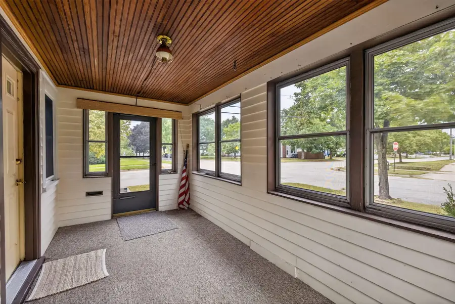 2202 Winnebago St, La Crosse, WI 54601 - #3