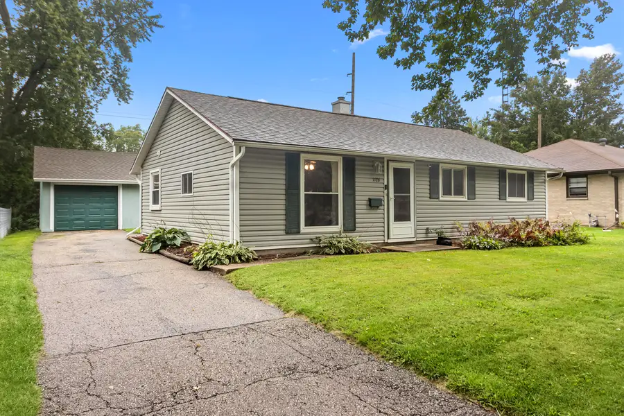 1126 E Wisconsin St, Delavan, WI 53115 - #2