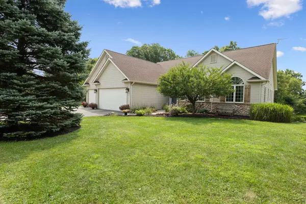 W7265 Robins Way, Sugar Creek, WI 53121