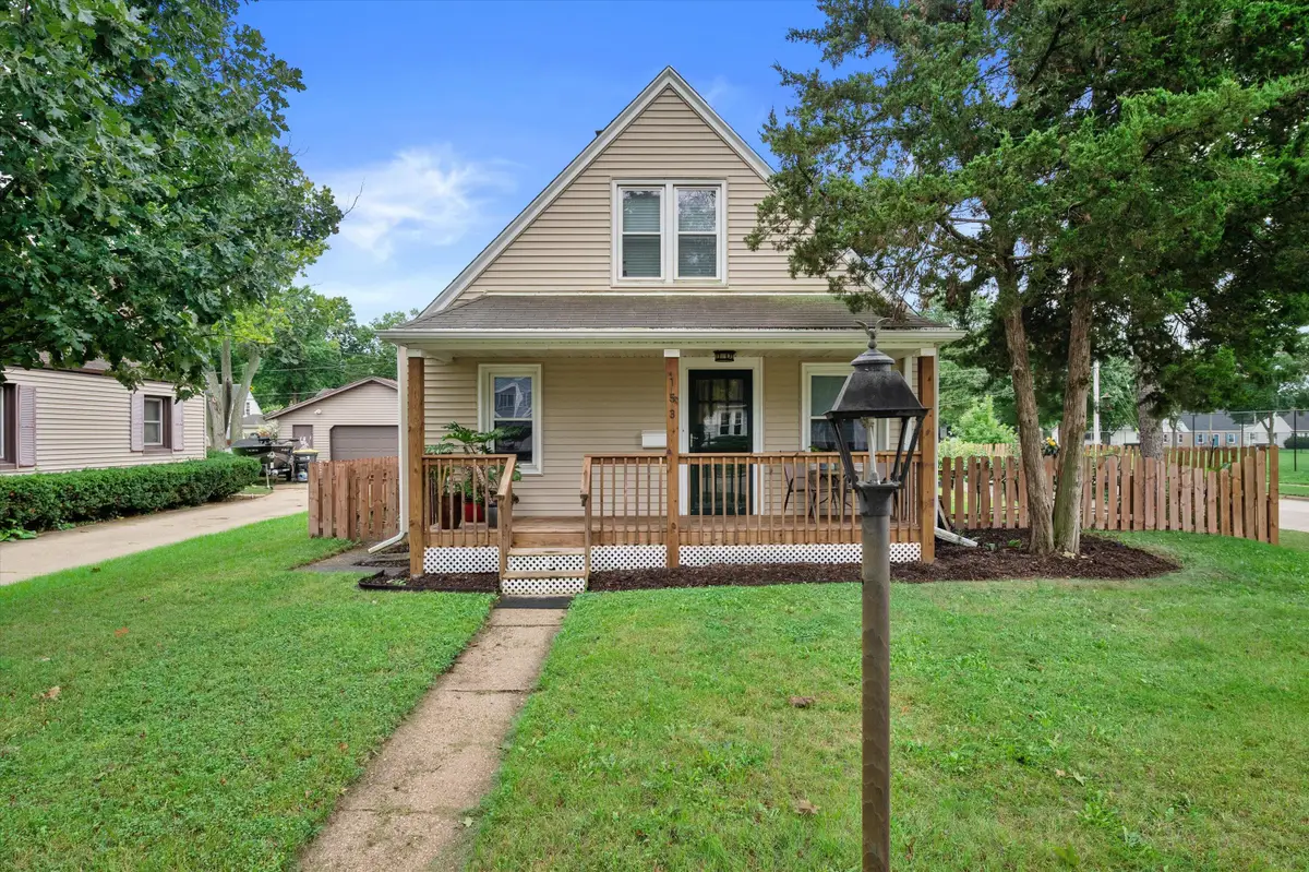 153 W Roberta Ave, Waukesha, WI 53186 - #1