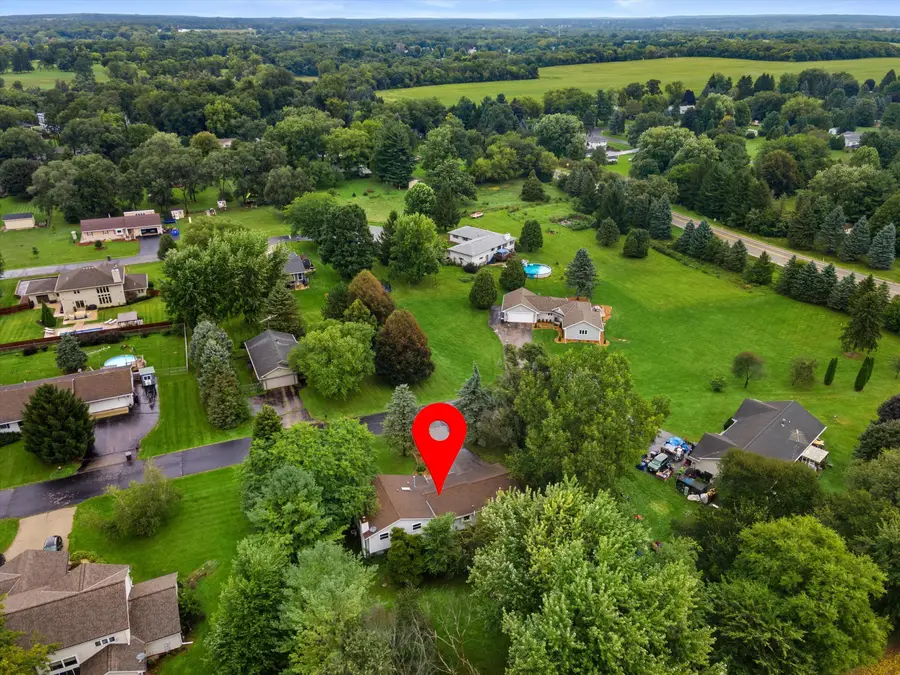 W5127 Hawkhunter Rd, Sugar Creek, WI 53121 - #2