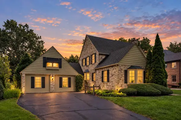 937 Orchard St, Racine, WI 53405