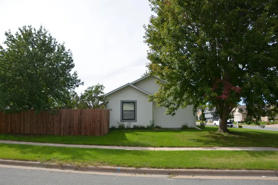 748 Elizabeth Ln, Onalaska, WI 54650 - #3