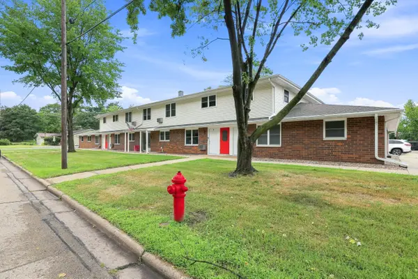 415 Fulton St, Waupaca, WI 54981