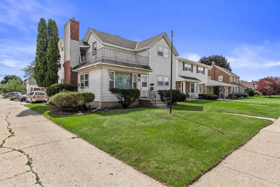 3957 E Holmes Ave, Cudahy, WI 53110 - #2
