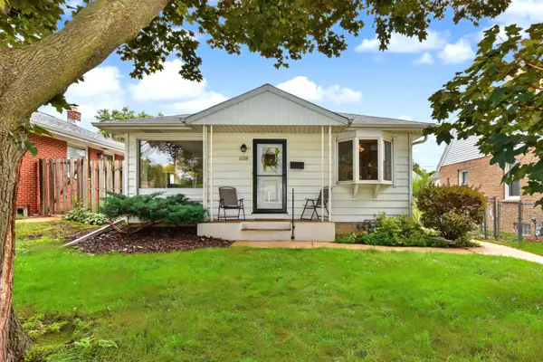 1120 S 102nd St, West Allis, WI 53214