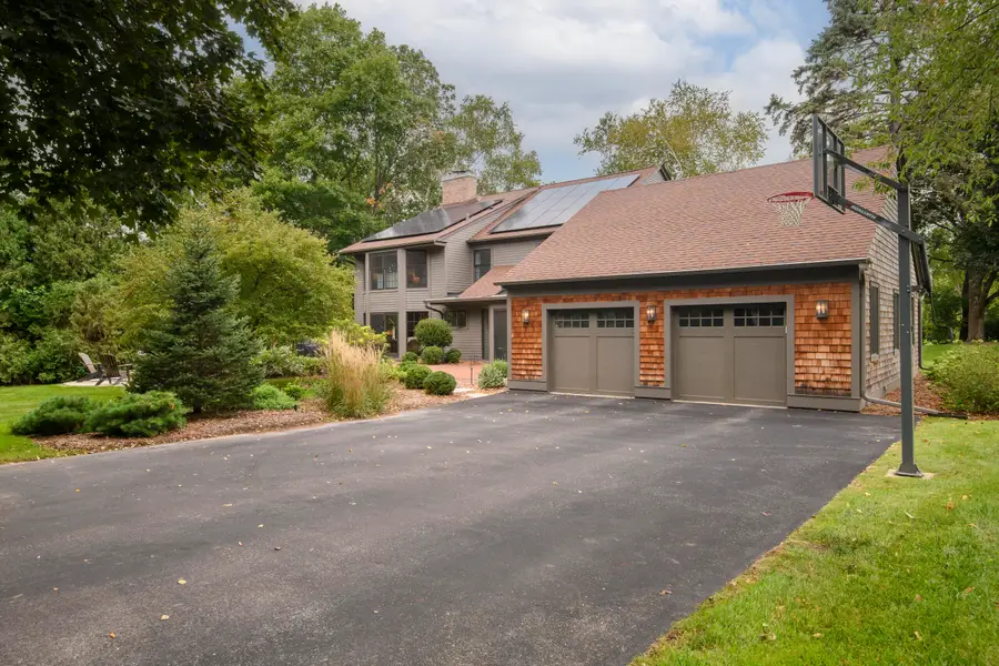 15025 Westover Rd, Elm Grove, WI 53122 - #2