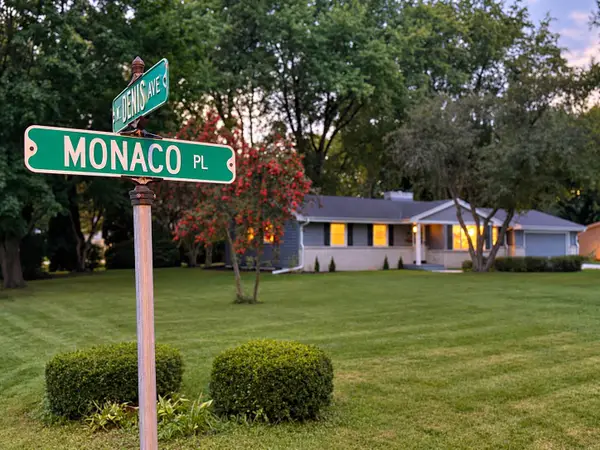 5565 S Monaco Pl, Hales Corners, WI 53130