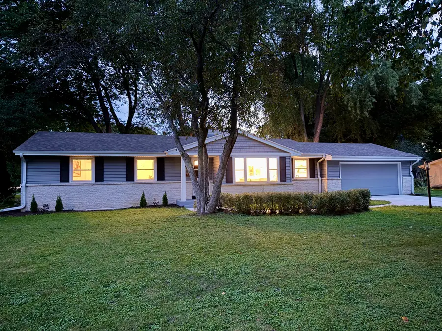 5565 S Monaco Pl, Hales Corners, WI 53130 - #3