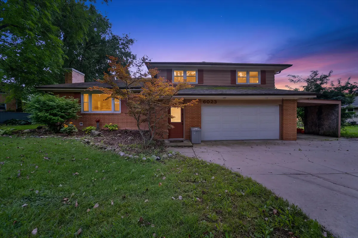 6023 Princeton Ln, Caledonia, WI 53402 - #1