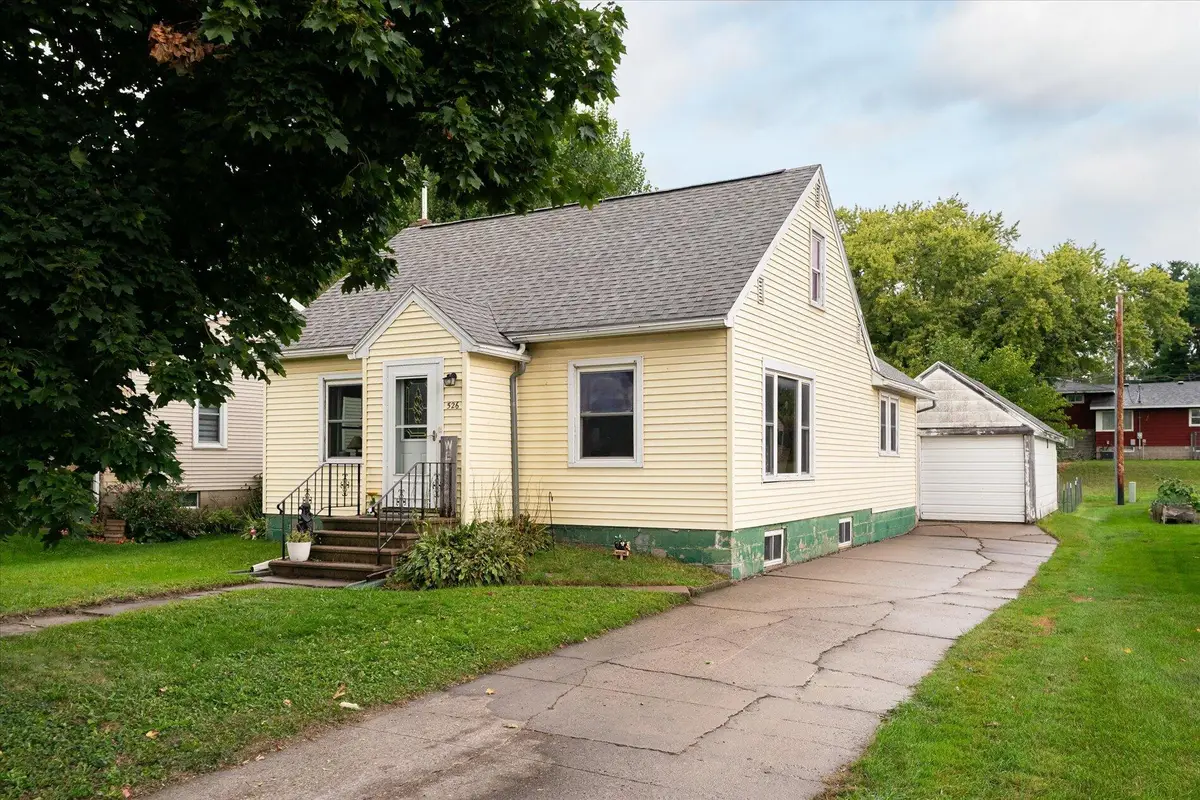 526 2nd St N, La Crescent, MN 55947 - #1