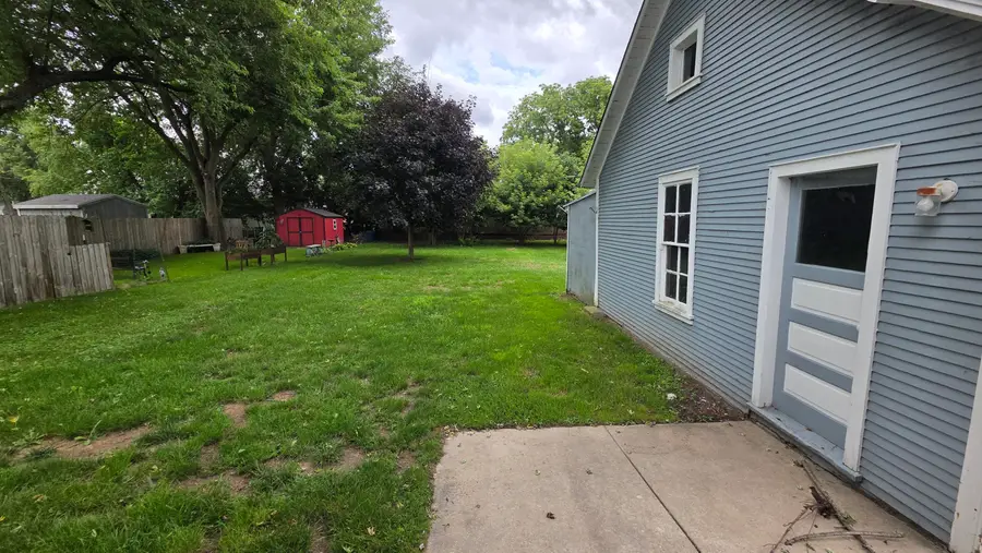 29 S Locust St, Oconomowoc, WI 53066 - #2