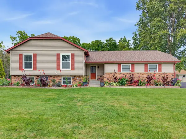 5538 Sandy Ln, Mount Pleasant, WI 53406