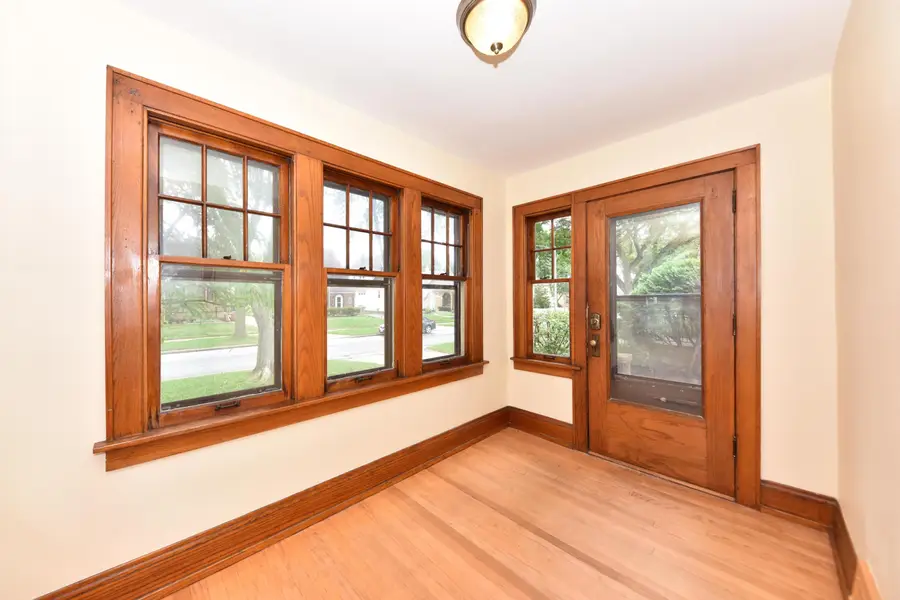2625 N 69th St, Wauwatosa, WI 53213 - #2