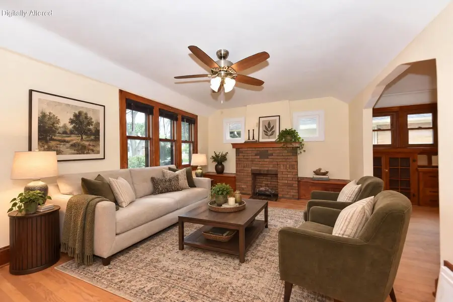 2625 N 69th St, Wauwatosa, WI 53213 - #3
