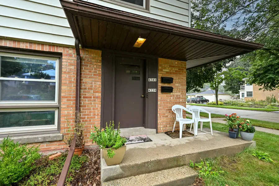 4339 N Sheffield Ave, Shorewood, WI 53211 - #2