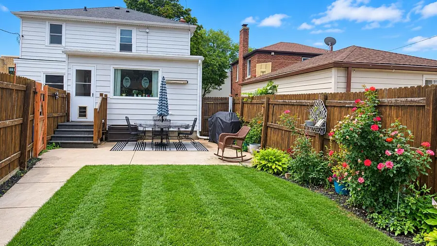 2624 Mitchell St, Racine, WI 53403 - #2