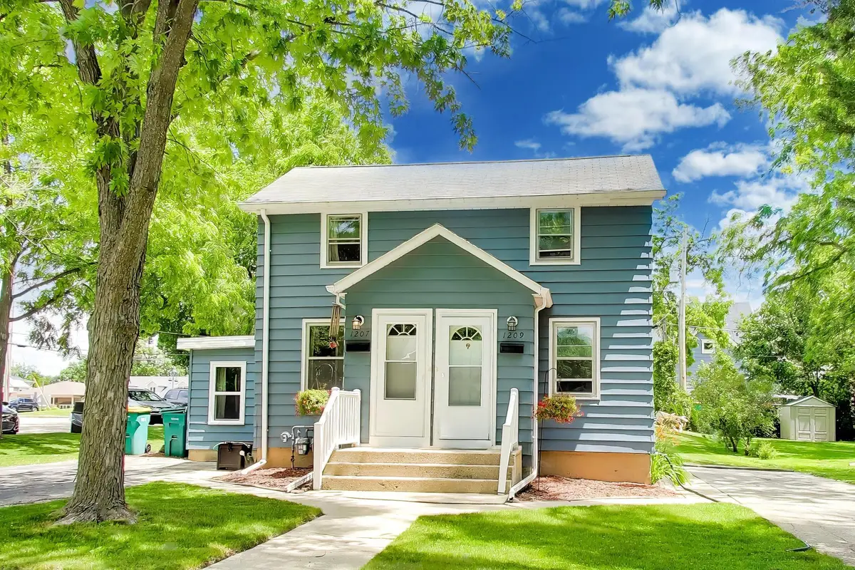 1207 Vine St, Union Grove, WI 53182 - #1