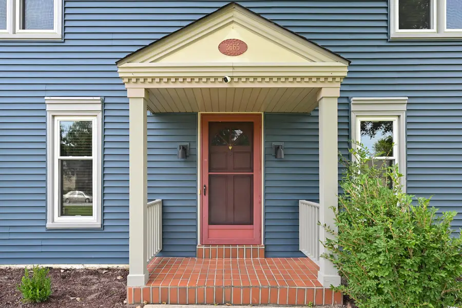 3665 Westwood Dr, Brookfield, WI 53005 - #2