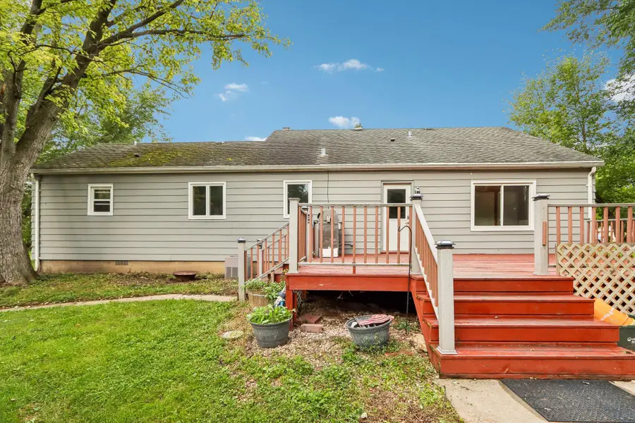 W279N1666 Prospect Ave, Pewaukee, WI 53072 - #2